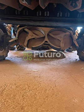 COLHEITADEIRA NEW HOLLAND CR 9080 ANO 2012