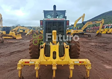 MOTONIVELADORA KOMATSU GD655-5 ANO 2023