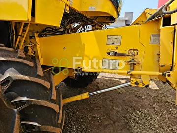 COLHEITADEIRA NEW HOLLAND TC 57 ANO 2007