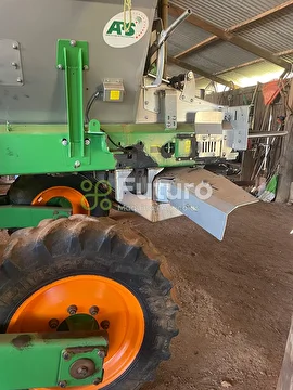 DISTRIBUIDOR STARA HERCULES 10.000 INOX ANO 2019