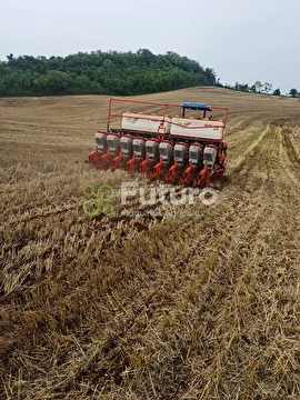 PLANTADEIRA KUHN PDM PG 900 ANO 2013