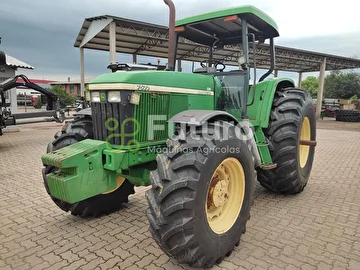 TRATOR JOHN DEERE 7500 ANO 2001