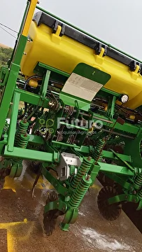 PLANTADEIRA JOHN DEERE 1111 ANO 2013