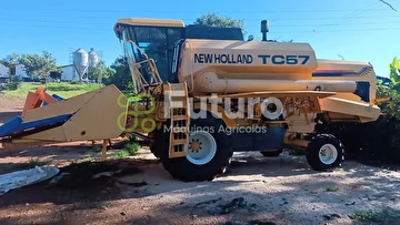 COLHEITADEIRA NEW HOLLAND TC 57 ANO 2002