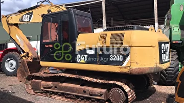 ESCAVADEIRA CATERPILLAR 320D ANO 2011