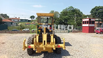 MOTONIVELADORA CATERPILLAR 140K ANO 2010
