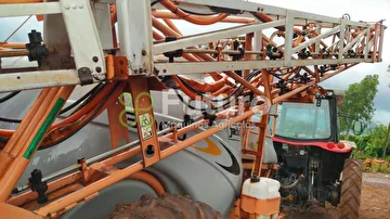 PULVERIZADOR JACTO 3000 LITROS ANO 2005