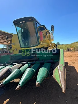 COLHEITADEIRA NEW HOLLAND TC 57 ANO 1999