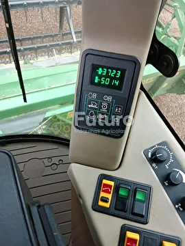 COLHEITADEIRA JOHN DEERE 1470 ANO 2013
