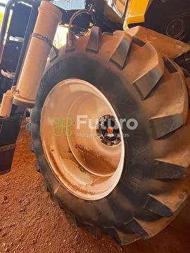COLHEITADEIRA NEW HOLLAND CR 9080 ANO 2012