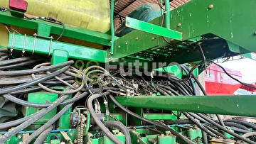 PLANTADEIRA JOHN DEERE DB 74 ANO 2013