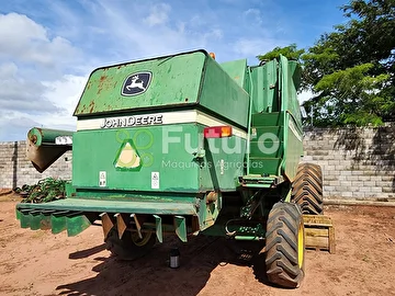 COLHEITADEIRA JOHN DEERE 1550 ANO 2004