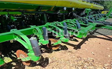 PLANTADEIRA JOHN DEERE 2126 CCS ANO 2018