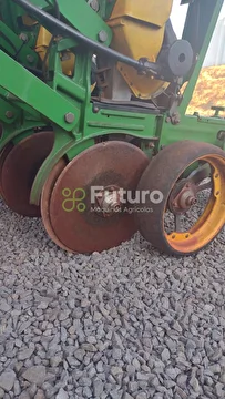PLANTADEIRA JOHN DEERE 1113 ANO 2014