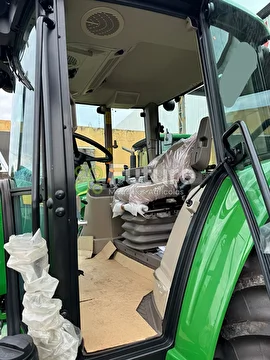 TRATOR JOHN DEERE 6125J ANO 2024