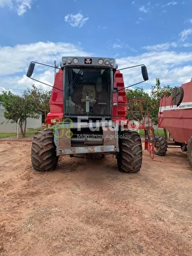 COLHEITADEIRA MASSEY FERGUSON 32 ANO 2008