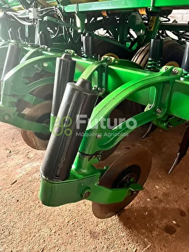 PLANTADEIRA JOHN DEERE 2113 ANO 2016