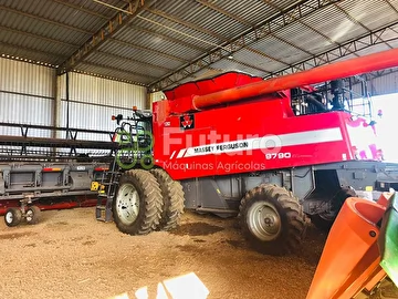 COLHEITADEIRA MASSEY FERGUSON 9790 ANO 2011