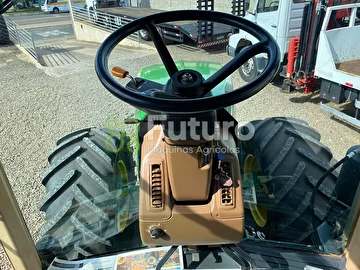 TRATOR JOHN DEERE 7200J ANO 2018