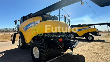COLHEITADEIRA NEW HOLLAND CR 9060 ANO 2011