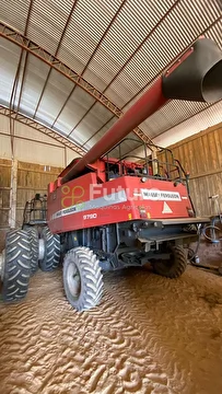 COLHEITADEIRA MASSEY FERGUSON 9790 ANO 2010