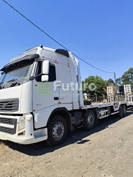 CAMINHÃO VOLVO FH 440 ANO 2010