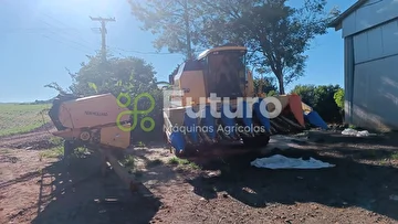 COLHEITADEIRA NEW HOLLAND TC 57 ANO 2002