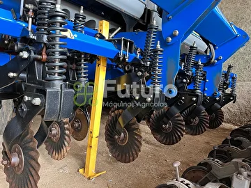 PLANTADEIRA NEW HOLLAND PL 6011 ANO 2014