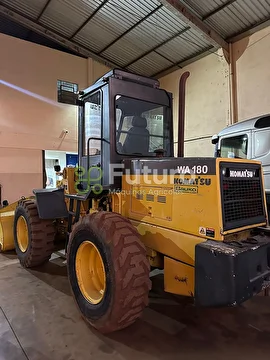 PA CARREGADEIRA KOMATSU WA180 ANO 2000