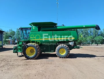 COLHEITADEIRA JOHN DEERE STS 9770 ANO 2013