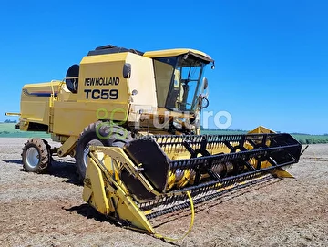 COLHEITADEIRA NEW HOLLAND TC 59 ANO 2003