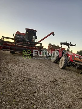 COLHEITADEIRA MASSEY FERGUSON 3640 ANO 1990