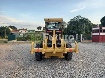MOTONIVELADORA CATERPILLAR 140K ANO 2010
