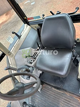 TRATOR VALTRA BH 165 ANO 2013