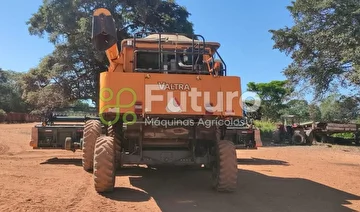 COLHEITADEIRA VALTRA BC 6500 ANO 2013
