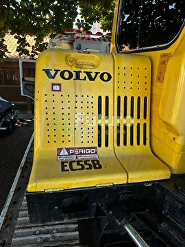 ESCAVADEIRA VOLVO EC55B ANO 2013