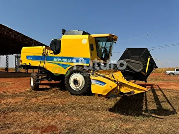 COLHEITADEIRA NEW HOLLAND TC 5090 ANO 2014