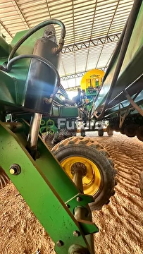 PLANTADEIRA JOHN DEERE DB 74 ANO 2013