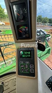 COLHEITADEIRA JOHN DEERE 1550 ANO 2002