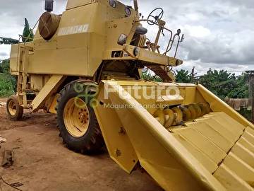 COLHEITADEIRA NEW HOLLAND 4040 ANO 1982