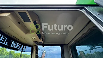 COLHEITADEIRA JOHN DEERE 1550 ANO 2002