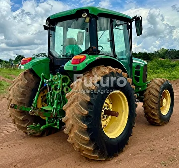 TRATOR JOHN DEERE 6110J ANO 2012