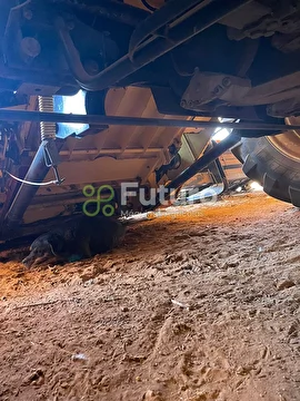 COLHEITADEIRA NEW HOLLAND CR 9080 ANO 2012