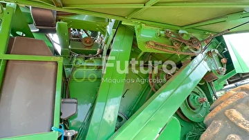 COLHEITADEIRA JOHN DEERE 1550 ANO 2002