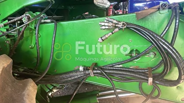 COLHEITADEIRA JOHN DEERE 1550 ANO 2002