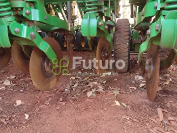 PLANTADEIRA JOHN DEERE 1113 ANO 2014