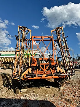 PULVERIZADOR JACTO 800 LITROS ANO 2014