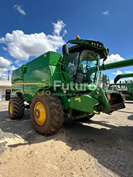 COLHEITADEIRA JOHN DEERE S680 ANO 2013