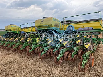PLANTADEIRA JOHN DEERE 2126 CCS ANO 2018