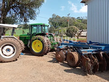 TRATOR JOHN DEERE 7505 ANO 2006